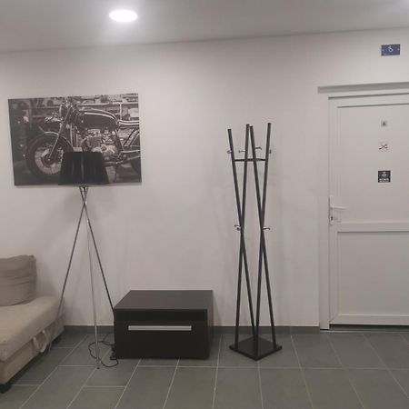 Podlovics Tanya Panzio Apartment Kemecse Екстериор снимка