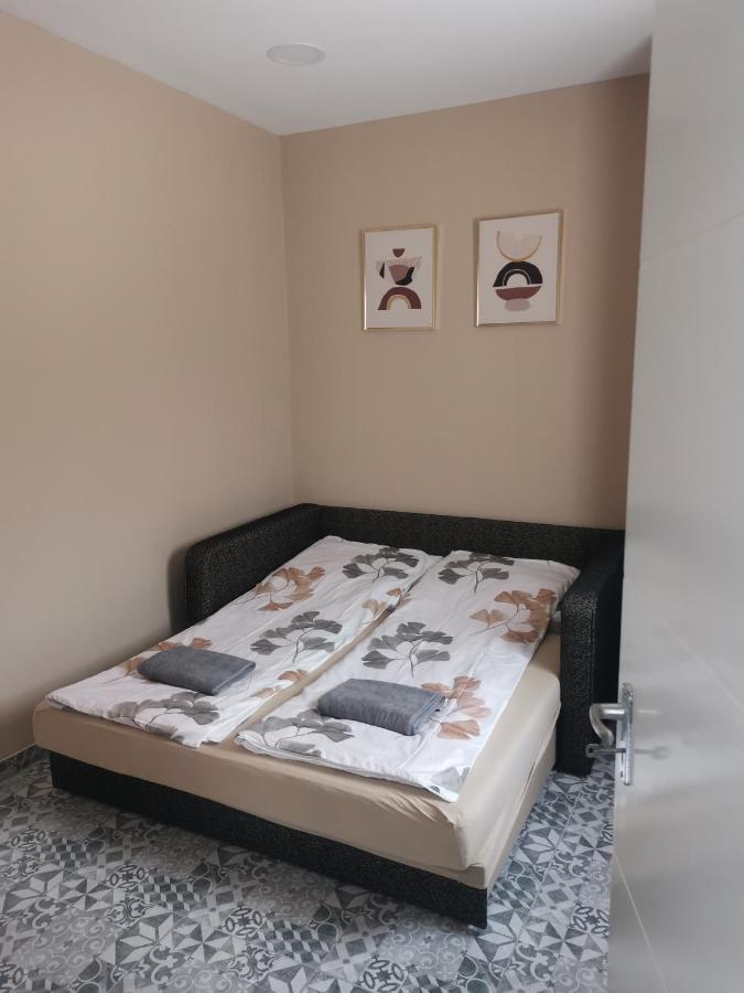 Podlovics Tanya Panzio Apartment Kemecse Екстериор снимка