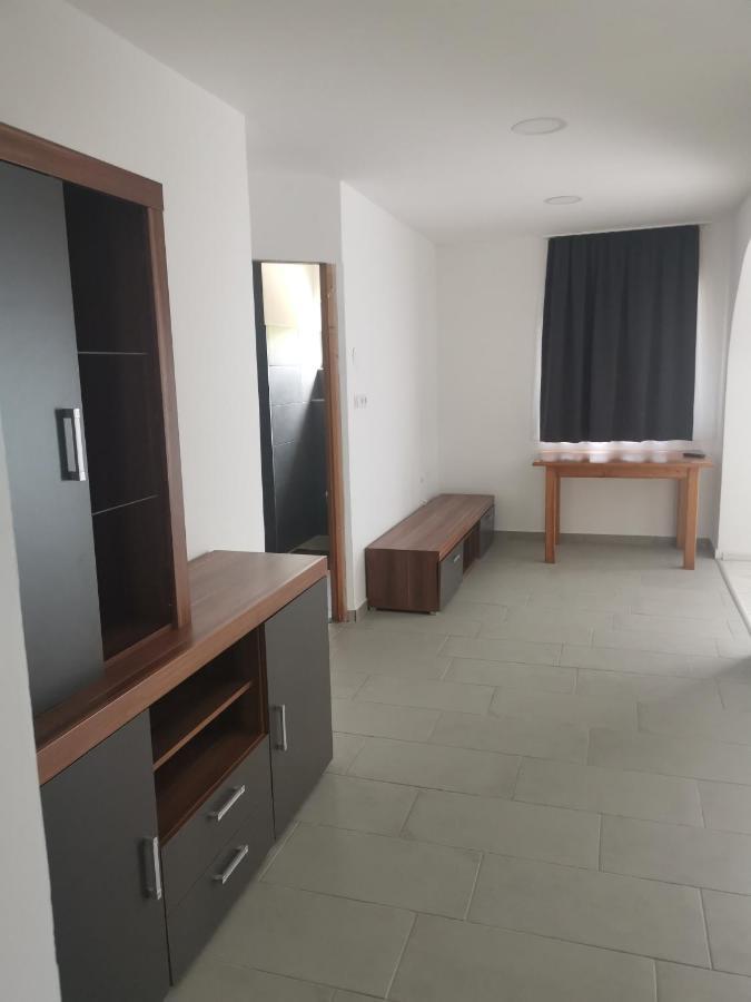 Podlovics Tanya Panzio Apartment Kemecse Екстериор снимка