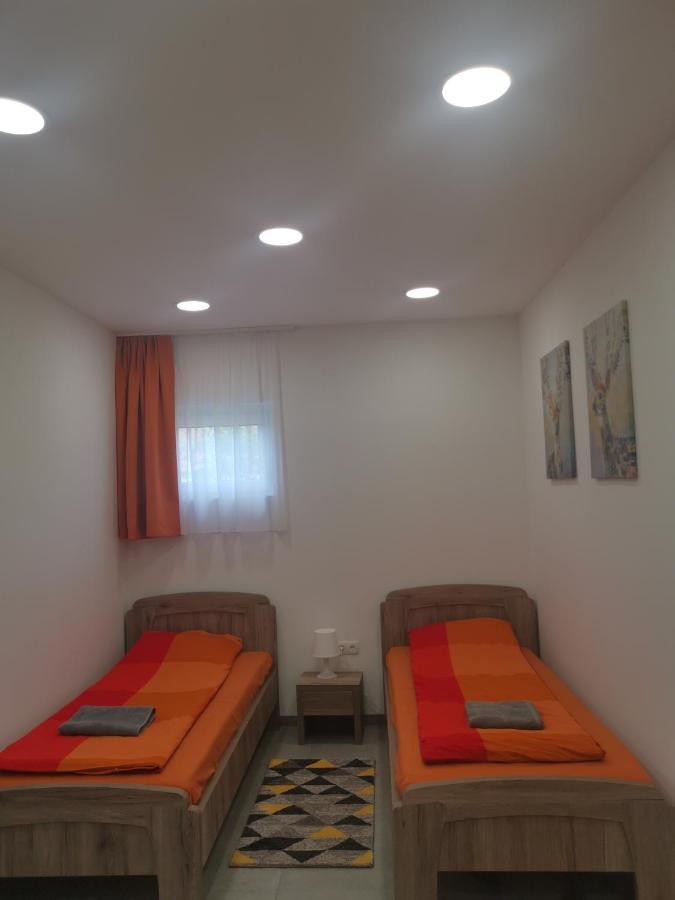 Podlovics Tanya Panzio Apartment Kemecse Екстериор снимка