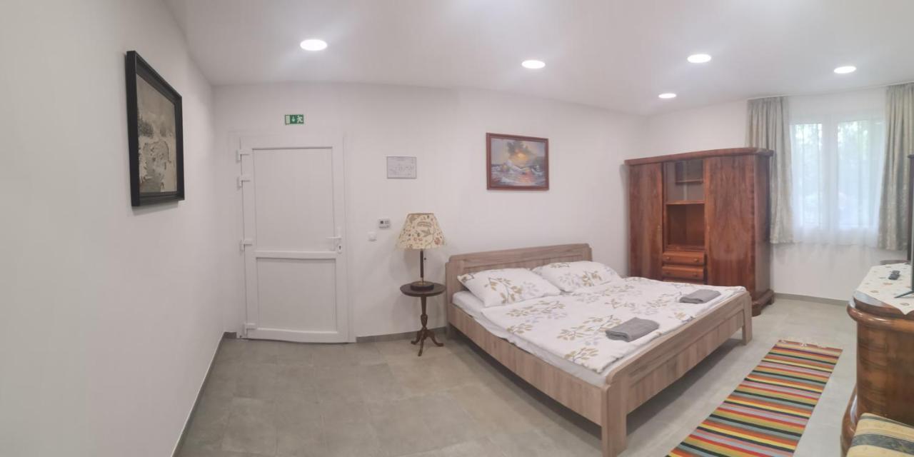 Podlovics Tanya Panzio Apartment Kemecse Екстериор снимка